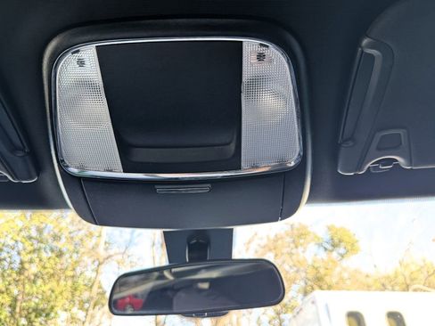 Used 2020 Dodge Charger SXT image 23