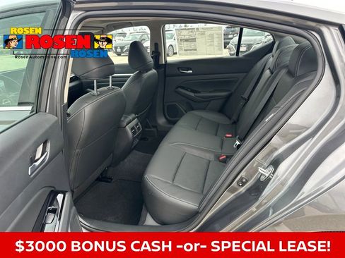 New 2025 Nissan Altima 2.5 SL image 13