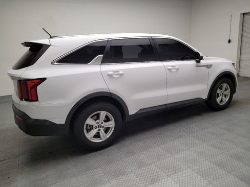 Used 2021 Kia Sorento LX FWD image 10
