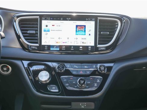 New 2026 Chrysler Voyager LX image 15