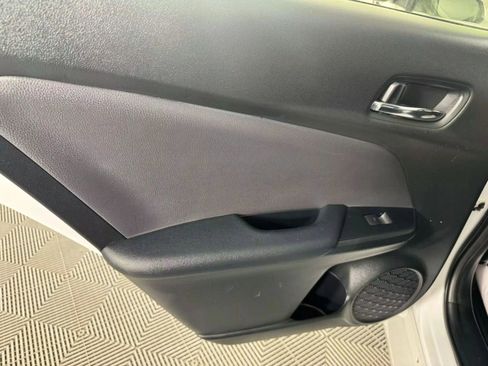 Used 2022 Toyota Prius LE image 32