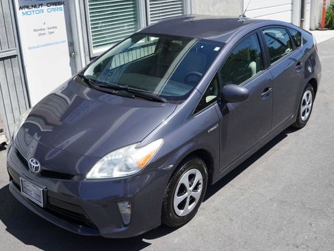 Used 2013 Toyota Prius Three FWD image 3