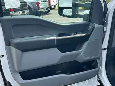 New 2024 Ford F550 4x4 SuperCab Super Duty image 11