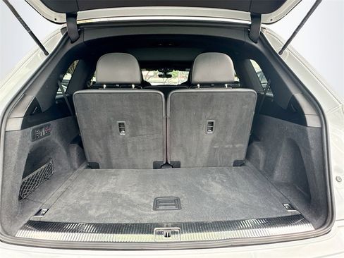 Used 2021 Audi SQ7 Premium Plus w/ Driver Assistance Package image 29
