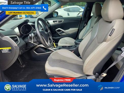 Used 2012 Hyundai Veloster w/ Style Pkg FWD image 9