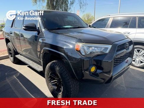 Used 2016 Toyota 4Runner SR5 image 1