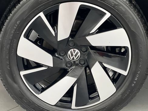 Used 2024 Volkswagen Atlas Cross Sport SE AWD/4WD image 72