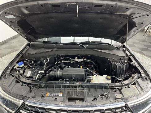 Used 2022 Ford Explorer XLT AWD/4WD image 27