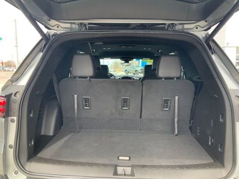 Used 2023 Chevrolet Traverse RS image 13