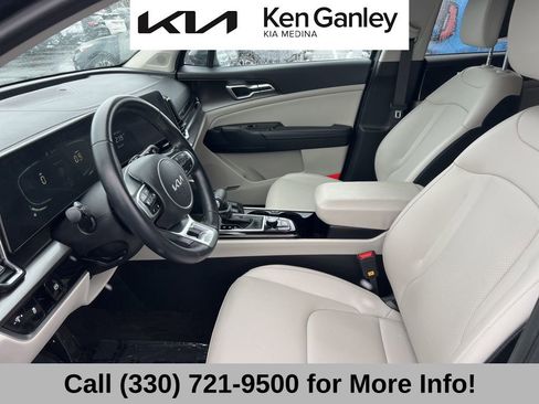 Used 2025 Kia Sportage EX image 43