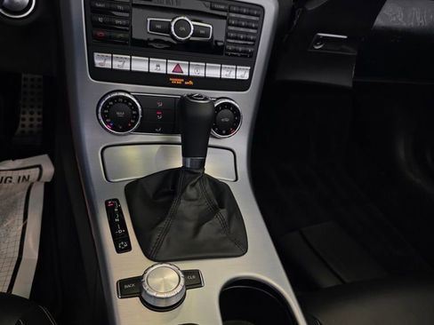 Used 2015 Mercedes-Benz SLK 350 image 11