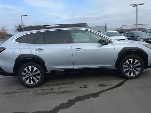 Certified 2025 Subaru Outback Limited image 9