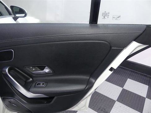 Used 2020 Mercedes-Benz CLA 250 4MATIC image 27