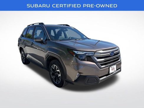 Certified 2025 Subaru Forester Premium AWD/4WD image 4