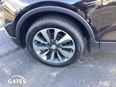 Used 2022 Buick Encore Preferred w/ Safety Package AWD/4WD image 29