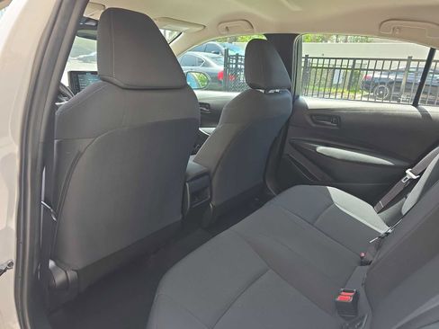 Used 2022 Toyota Corolla LE FWD image 12