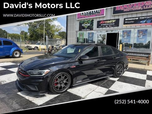 Used 2020 Volkswagen Jetta GLI FWD image 1