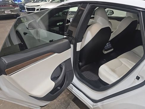 Used 2022 Tesla Model S AWD/4WD image 14