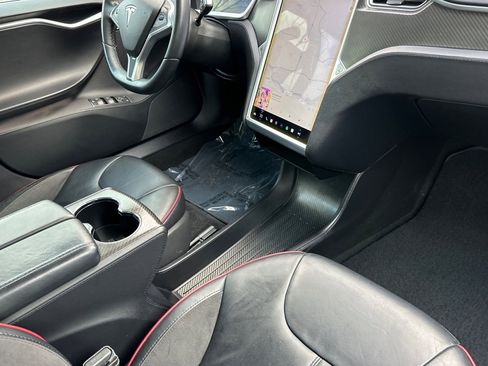 Used 2013 Tesla Model S Performance image 16