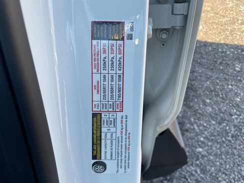 Used 2023 Nissan Rogue S AWD/4WD image 31