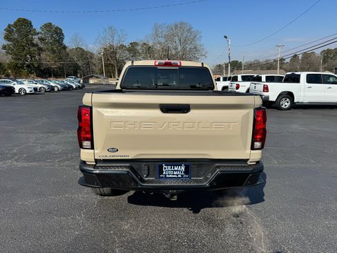 Used 2024 Chevrolet Colorado Trail Boss w/ Technology Package image 7