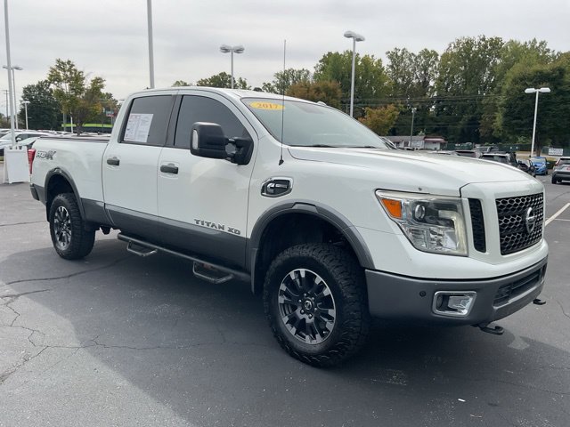 Used 2017 Nissan Titan PRO-4X AWD/4WD image 5
