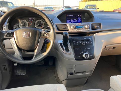 Used 2013 Honda Odyssey EX image 13