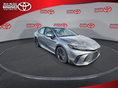 New 2026 Toyota Camry SE image 2