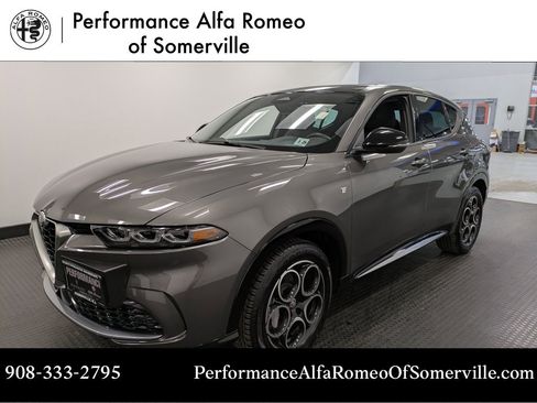 Used 2024 Alfa Romeo Tonale Ti w/ Premium Interior Package image 1