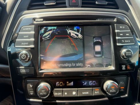 Used 2016 Nissan Maxima Platinum FWD image 18
