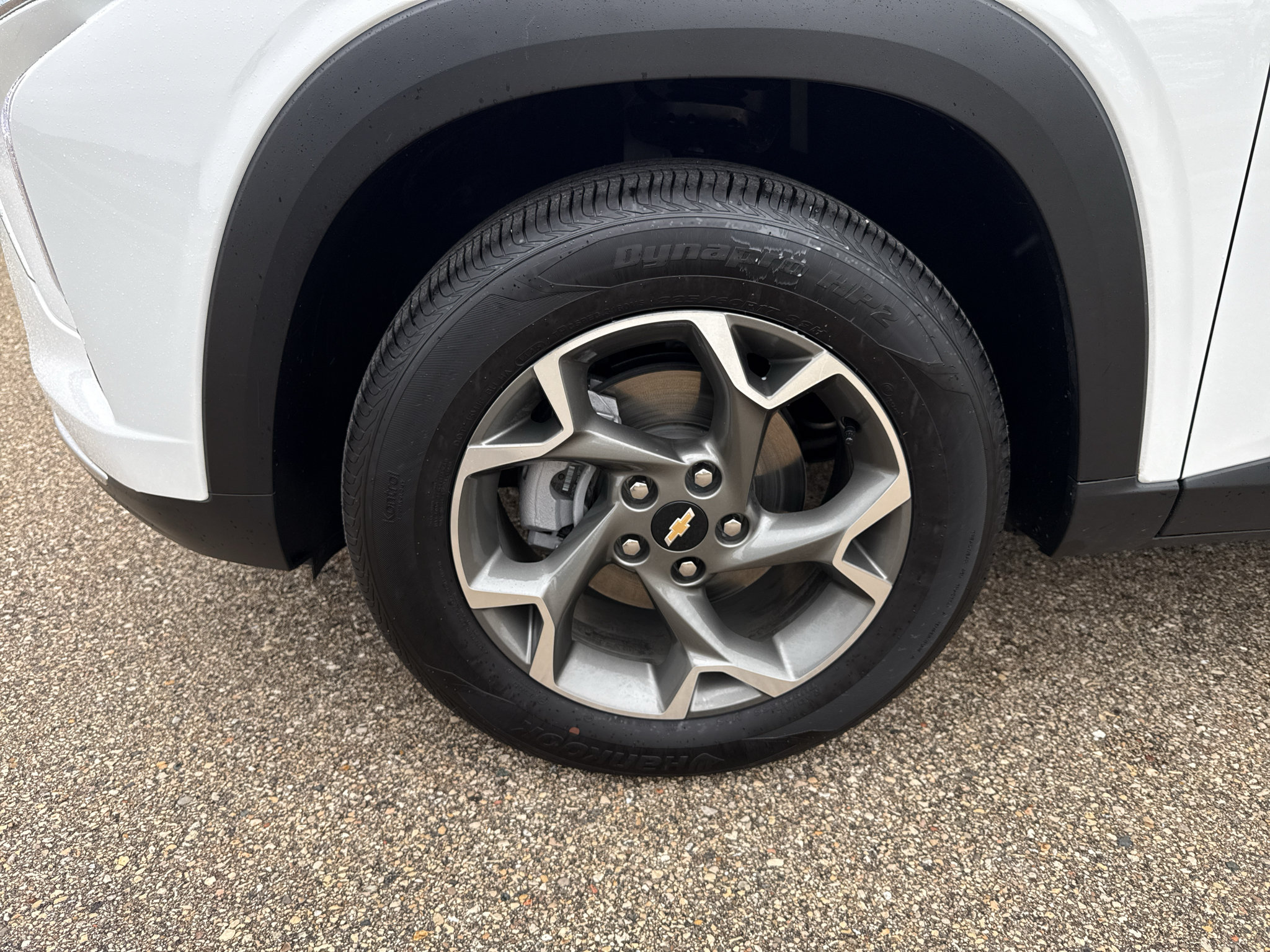New 2026 Chevrolet Trax LT w/ LPO, Blackout Package FWD image 7