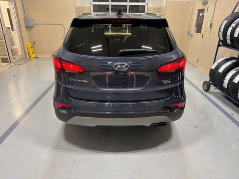 Used 2017 Hyundai Santa Fe Sport image 6