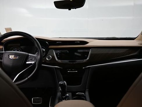 Certified 2025 Cadillac XT6 Sport w/ Platinum Package AWD/4WD image 10