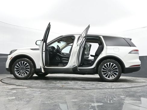 Used 2023 Lincoln Aviator AWD w/ Premium Package image 73