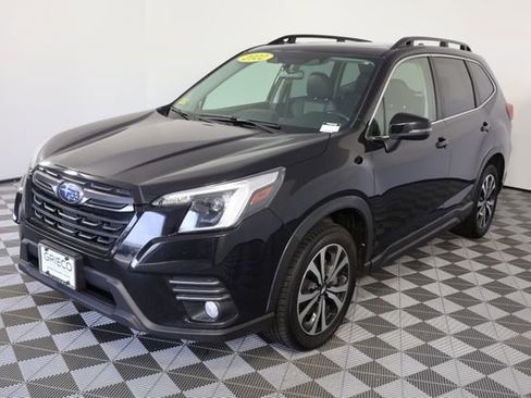 Used 2022 Subaru Forester Limited image 4