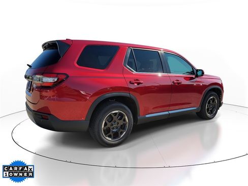 Used 2025 Honda Pilot EX-L image 4