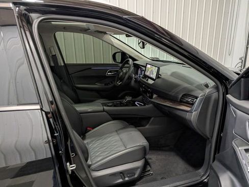 Used 2024 Nissan Rogue Platinum w/ Platinum Premium Package image 29