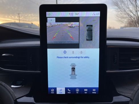 Used 2022 Ford Explorer Platinum w/ Equipment Group 601A image 8