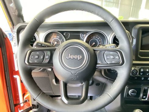 Used 2023 Jeep Wrangler Sport AWD/4WD image 16