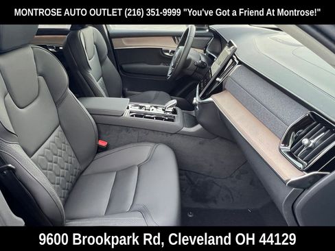 New 2026 Volvo XC90 B6 Plus w/ Protection Package Premier AWD/4WD image 18