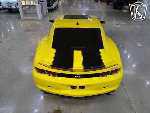 Used 2010 Chevrolet Camaro SS w/ RS Package image 11