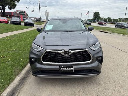 Used 2023 Toyota Highlander Platinum AWD/4WD image 8