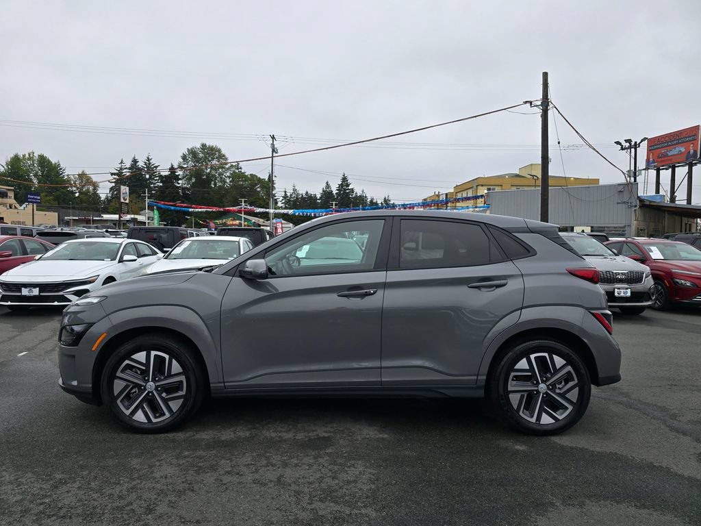 Used 2023 Hyundai Kona SE FWD image 4