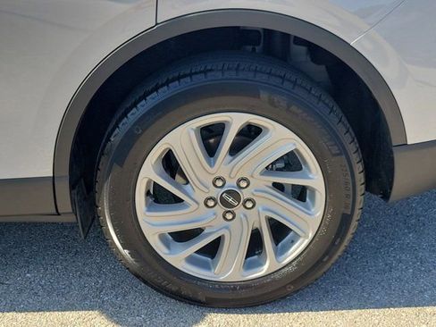 Certified 2022 Lincoln Corsair FWD image 9