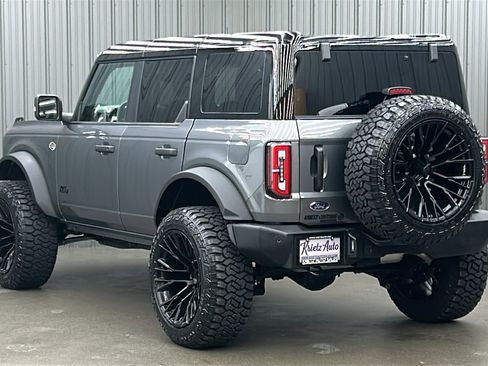 Used 2024 Ford Bronco Wildtrak image 3