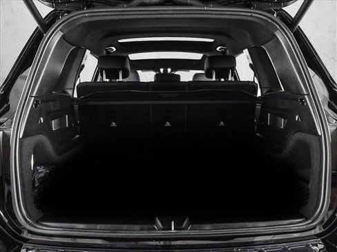 Certified 2026 Mercedes-Benz GLB 250 4MATIC image 6