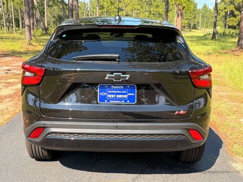 New 2026 Chevrolet Trax RS w/ Driver Confidence Package FWD image 4