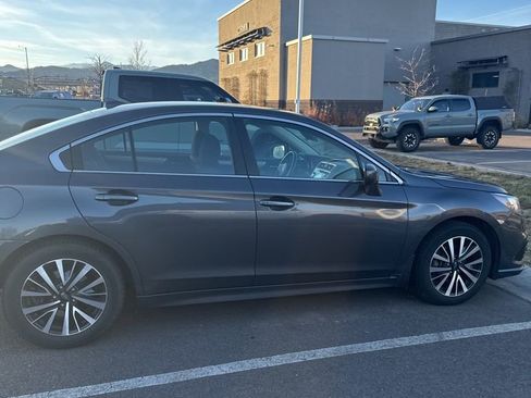 Used 2019 Subaru Legacy 2.5i Premium w/ Popular Package #2A image 3