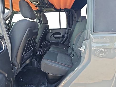 Used 2022 Jeep Gladiator Mojave w/ Cold Weather Group AWD/4WD image 14