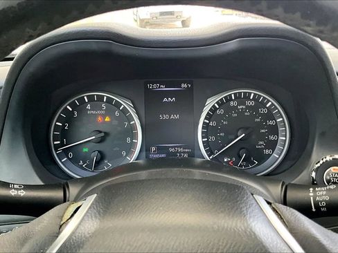 Used 2018 INFINITI Q50 Luxe w/ Essential Package (3.0T Luxe) RWD image 12